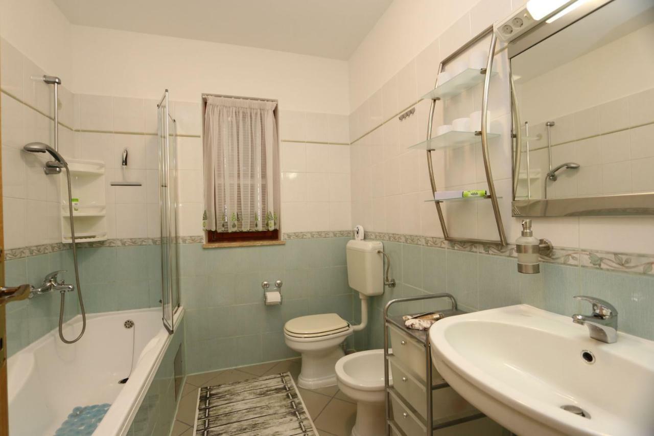 Apartment Dina シロ エクステリア 写真