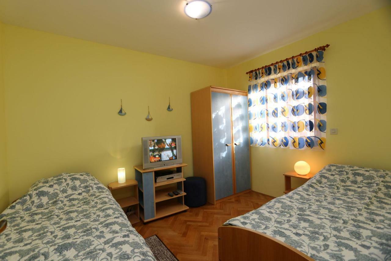 Apartment Dina シロ エクステリア 写真
